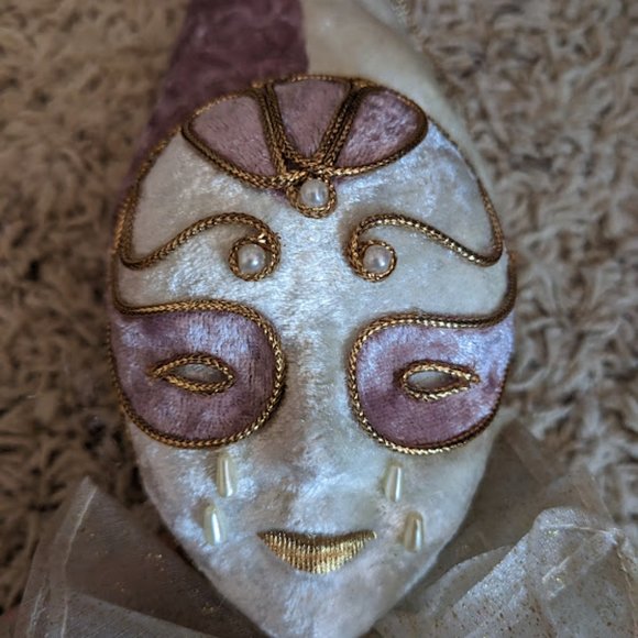 Ornament - Picture 5 of 5